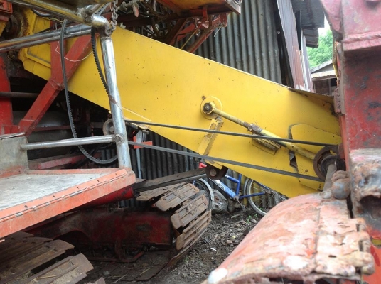 ขายรถเกี่ยวสภาพดี พร้อม 10 ล้อหัวยาวเพลาเดียว พร้อมใช้งาน