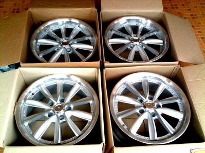 แม็กซ์ 14-15-16-17 นิ้ว หลายชุด เปิดดูรายละเอียดได้ครับ สภาพสวยทุกชุดครับTel.085-150-9040..P