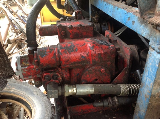 ขายรถเกี่ยว ไทยเส็งยนต์อุ้ม เครื่อง 195 HO7D