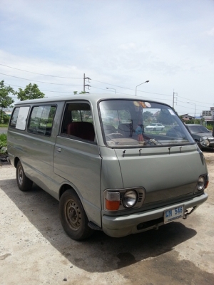 Hiace หัวแตงโม ปะผุ ทำสีมาใหม่หมดแล้วครับ สภาพดี