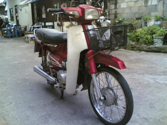 ขายดรีมคุรุสภา ทะเบียนเต็มพร้อมโอน เครื่องเงียบอะไหร่ครบสีเดิมๆรถสภาพสวยพร้อมใช้งาน ขาย 13500 บาท