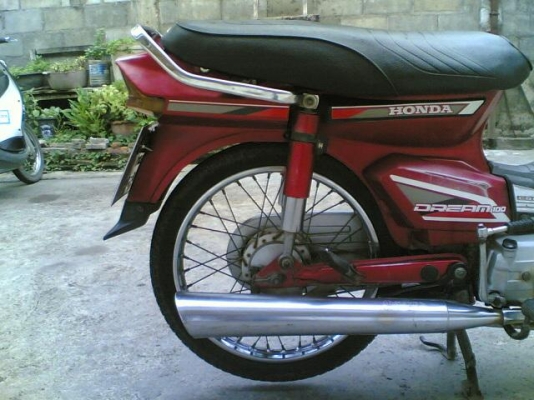 ขายดรีมคุรุสภา ทะเบียนเต็มพร้อมโอน เครื่องเงียบอะไหร่ครบสีเดิมๆรถสภาพสวยพร้อมใช้งาน ขาย 13500 บาท