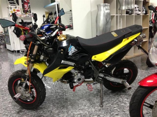 ขายNew Ksrแต่งเต็มเพียง45.000เท่านั้นครับรถสภาพโครตสวยครับ:)