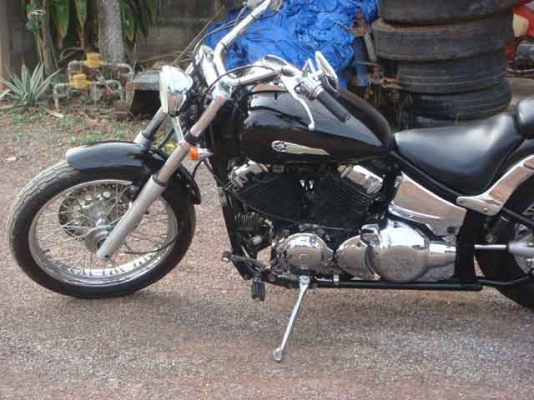 -------- YAMAHA Drag Star Custom 400 --------- -------- YAMAHA Drag Star Custom 400 ---------