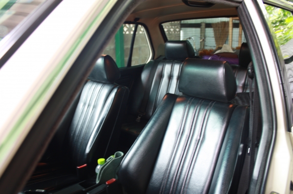 ขายรถ BMW 316i รถปี 1988  รถสภาพเดิม 150,000 บาท