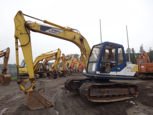 รถขุดดิน SK100 มาร์ค ทรี สภาพสวย  นำเข้าจากญี่ปุ่น เดินทางถึงไทยแล้วเมื่อเร็ว ๆ นี้ โทร.081-373-0559