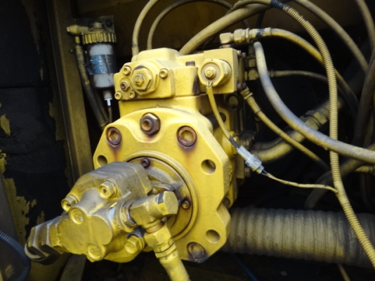 รถขุดดิน SK100 มาร์ค ทรี สภาพสวย  นำเข้าจากญี่ปุ่น เดินทางถึงไทยแล้วเมื่อเร็ว ๆ นี้ โทร.081-373-0559