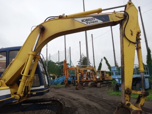 รถขุดดิน SK100 มาร์ค ทรี สภาพสวย  นำเข้าจากญี่ปุ่น เดินทางถึงไทยแล้วเมื่อเร็ว ๆ นี้ โทร.081-373-0559