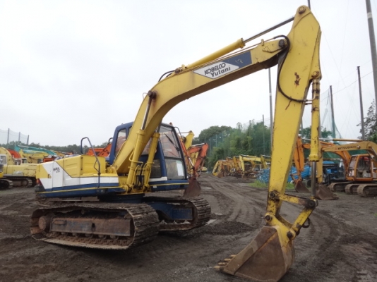 รถขุดดิน SK100 มาร์ค ทรี สภาพสวย  นำเข้าจากญี่ปุ่น เดินทางถึงไทยแล้วเมื่อเร็ว ๆ นี้ โทร.081-373-0559