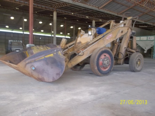 ขายรถตัก โคมัสสุ