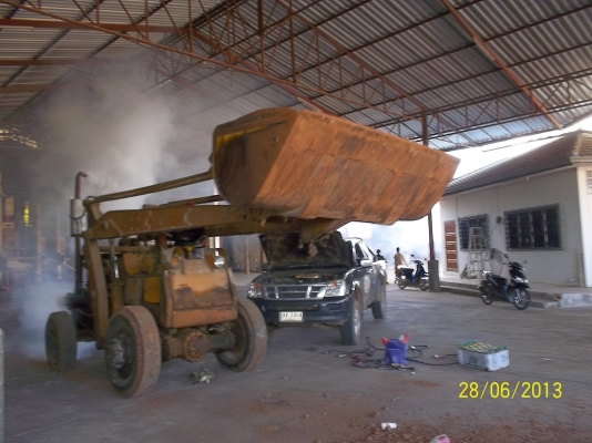 ขายรถตัก โคมัสสุ