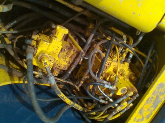 ต้องการขายรถแบคโฮ