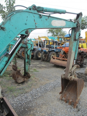 KOMATSU PC30-7 เก่าไทย ขายตามสภาพนะครับ KOMATSU PC30-7 เก่าไทย ขายตามสภาพนะครับ