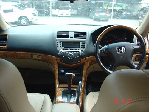 HONDA ACCORD 2003-2.4 EL iVTECT