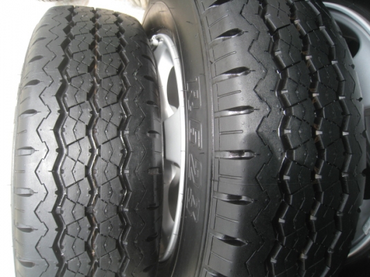 ขายล้อแม็กป้ายแดง Mitsubishi triton 15"x6" et46 5รู114.3 + ยางปี 13 พร้อมน็อตล้อเดิม  (081-3747940)