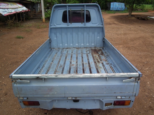 ขายกระป้อ ไดฮัสสุ สภาพสวย ไม่มีผุ พร้อมใช้งานเดิมๆบางๆครับ