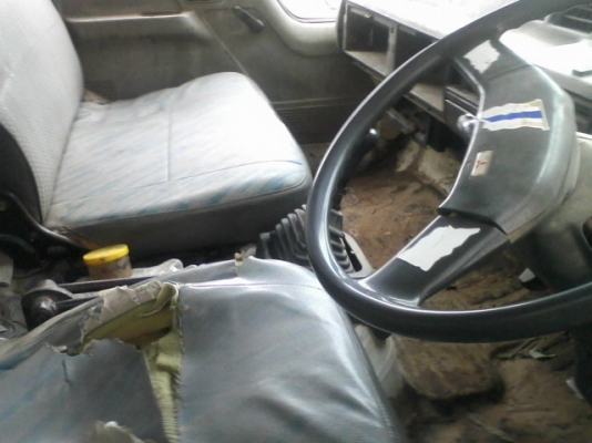 ขายรถ6ล้อดั้มMITSUBHISI CENTER 115 แรง ดั้มสามมิตร แอร์ เพาเวอร์ รถพร้อมใช้งาครับ