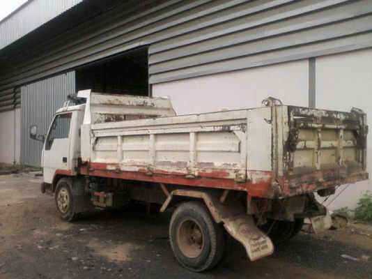 ขายรถ6ล้อดั้มMITSUBHISI CENTER 115 แรง ดั้มสามมิตร แอร์ เพาเวอร์ รถพร้อมใช้งาครับ