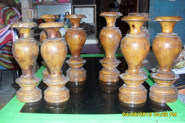 ขายแจกันไม้สัก 4 คู่