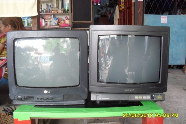 ขายโทรทัศน์สี 14 นิ้ว
