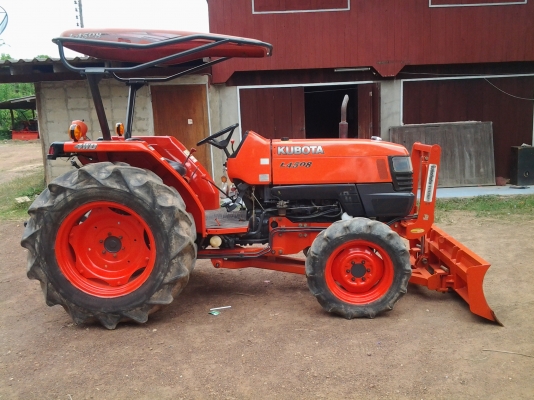 ขายรถไถ KUBOTA   L4508 อุปกรณ์ 3 อย่างมีดันหน้า โรตารี่ ผาน6 เครื่องแรงสภาพสวยๆ ใช้งานได้ทันที เอกสารพร้อมโอน
