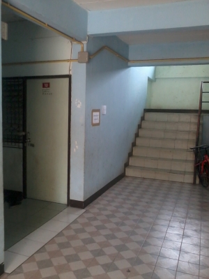 ขายด่วนห้องเช่า 4ตึกจำนวน96ห้อง เนื้อที่เกือบ2ไร่ ถนนร่มเกล้าครับ