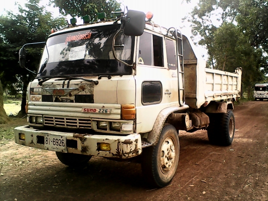 ขายรถหกล้อดั้ม185แรง Krราคาต่อรองตามที่คุณต้องการ