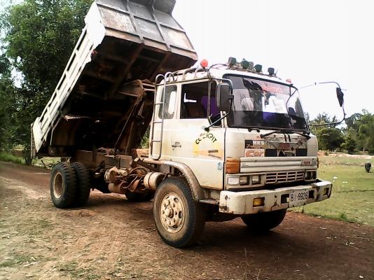 ขายรถหกล้อดั้ม185แรง Krราคาต่อรองตามที่คุณต้องการ