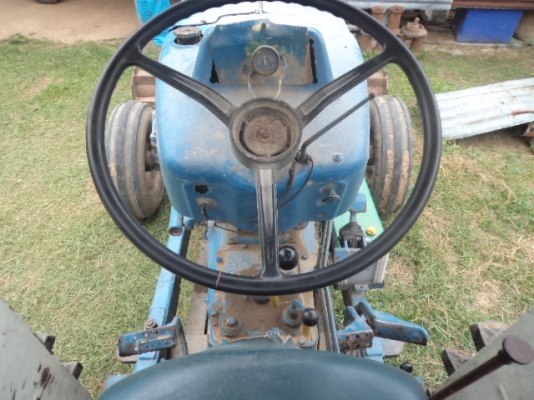 ขายรถไถฟอร์ดT1 สภาพดีราคาถูกๆๆพร้อมใช้งานคับ