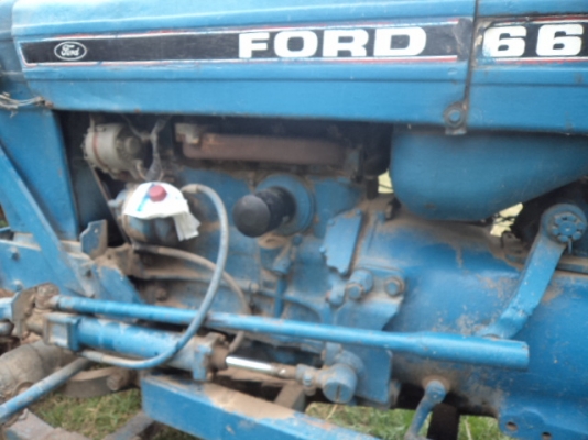 ขายรถไถฟอร์ดT1 สภาพดีราคาถูกๆๆพร้อมใช้งานคับ