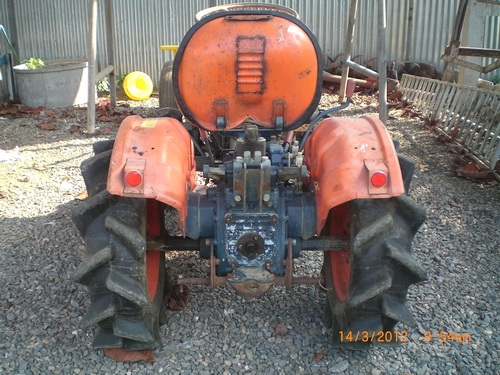 รถไถเล็กคูโบต้า B6000 4WD ขนาด 15 แรงม้า 2เพลา เก่านอก