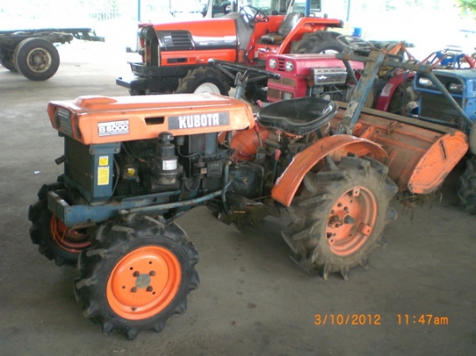 รถไถเล็กคูโบต้า B6000 4WD ขนาด 15 แรงม้า 2เพลา เก่านอก