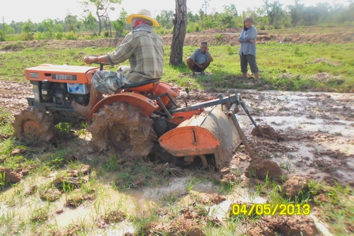 รถไถเล็กคูโบต้า B6000 4WD ขนาด 15 แรงม้า 2เพลา เก่านอก