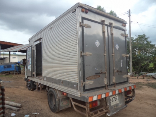 ขายรถ6ล้อโตโยต้าBU141ตู้แห้งช่วงยาว4.30ปี41เครื่อง115แรง สภาพสวยๆๆ