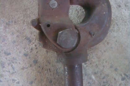 ตะขอรากจูงตัวใหญ่ครับสภาพพร้อมใช้งานครับตัวใหญ่ครับเหล็กดีมากครับราคานี้คุ้มครับไม่ต้องเบิกใหม่ครับใช้ยาวครับ