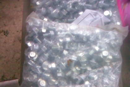 น็อต 12 mm ขายเป็นกิโลขนาด 12 _mm ครับ สภาพใหม่เนื้อเหล็กดี ตีเหมามาครับ ขายกิโลกรัมละ 100 บาท 1 กิโลมีประมาณ 120 ตัว ตามท้องตลาด ขายย่อยกันตัวละ 4 บาทครับ มีอยู่ประมาณ 200 กิโลครับ ราคานี้คุมครับ