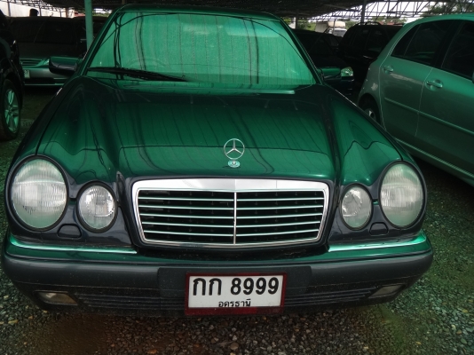ขาย ด่วน  รถ BENZ  สภาพดีราคาพอไปได้  พร้อมใช้งาน  พร้อมโอน