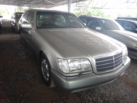 ขาย ด่วน  รถ BENZ  สภาพดีราคาพอไปได้  พร้อมใช้งาน  พร้อมโอน