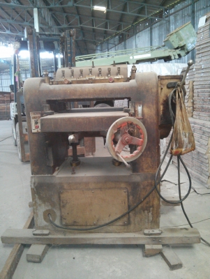 เครื่องไสไม้หน้าเดียวใบมีด 16''