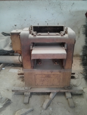 เครื่องไสไม้หน้าเดียวใบมีด 16''