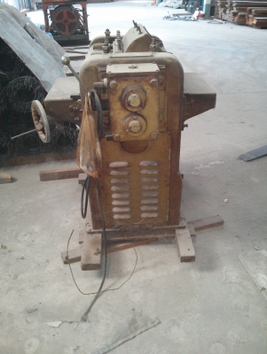 เครื่องไสไม้หน้าเดียวใบมีด 16''