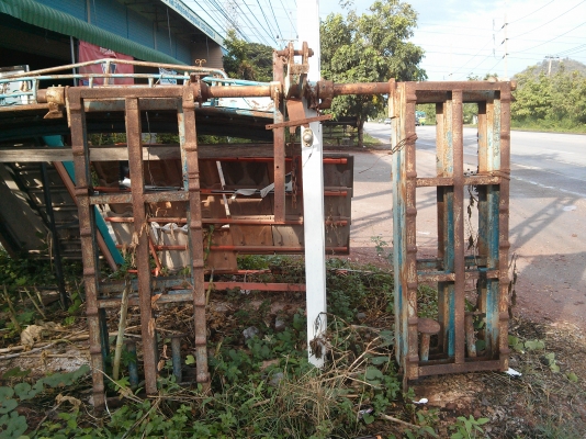 บันไดขึ้นท้ายรถ 10 ล้อหัวยาว