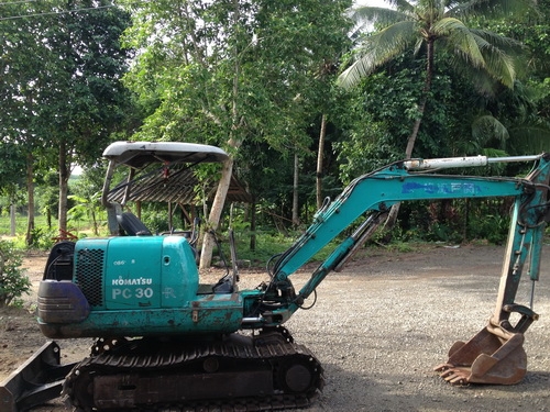 ขายรถขุด เล็ก KOMATSU PC30-7 สภาพพร้อมใช้ราคาเบาๆ