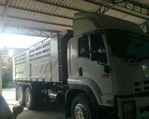 รถอิซุซุ 10 ล้อดั้ม 240 แรงม้า ปี 53  รถวิ่ง 3x,xxx กม.   สนใจติดต่อ 081 - 6079515