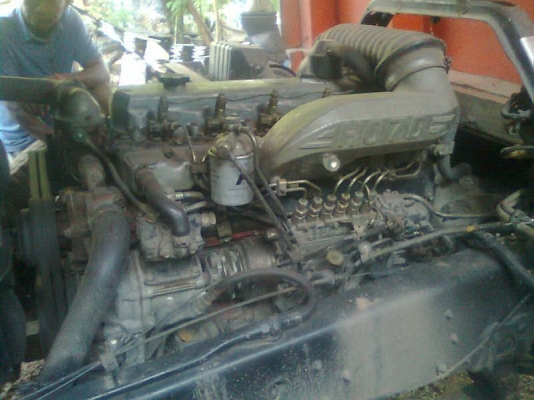 ขายหกล้อใหญ่ ฮีโน่ สิงห์ไฮเทค195 แรงม้ารถบ้านพร้อมวิ่งครับ