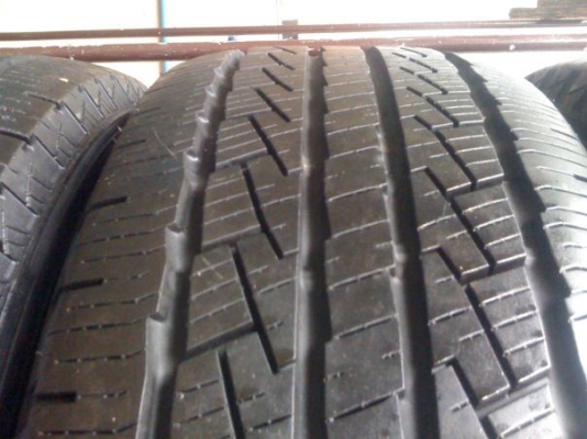 ยาง pirelli 275-60-17 ดอกหนาๆตามรูปขายเส้นล่ะ1000บาท