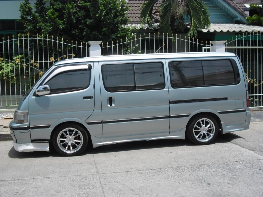 ขายรถตู้หัวจรวดปี95.แต่งนิดหน่อย.