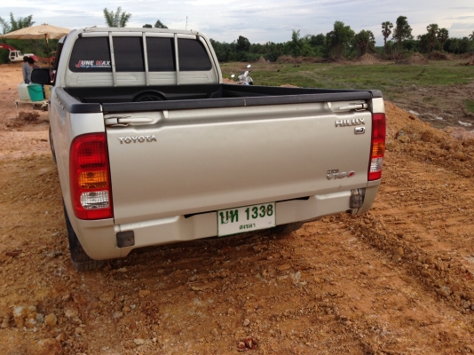 ขายดาวน์ กระบะวีโก้  65000  บาท