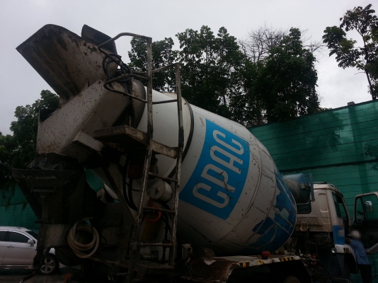 NISSAN DIESEL 10 ล้อโม่ปูน