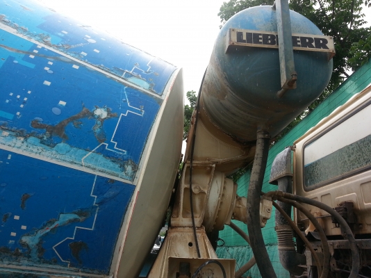 NISSAN DIESEL 10 ล้อโม่ปูน